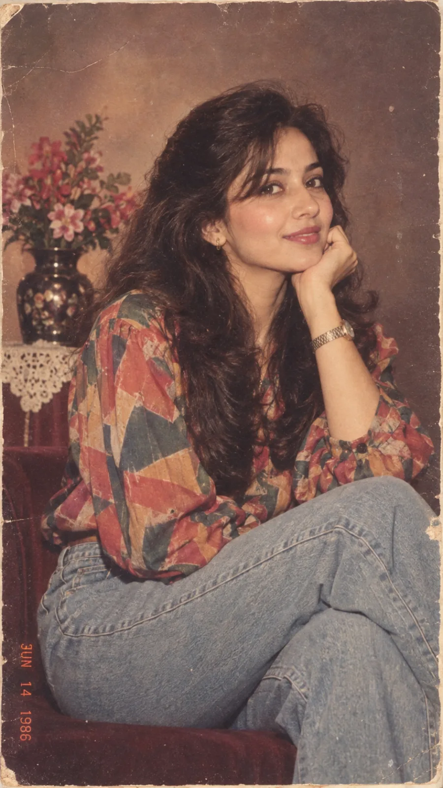 1980s vintage photo AI prompt showing a retro portrait with film grain, faded colors, vintage fashion, and an analog film texture